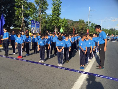 Học sinh tham gia giải Việt Dã "Chào năm mới" lần thứ XXI năm 2020